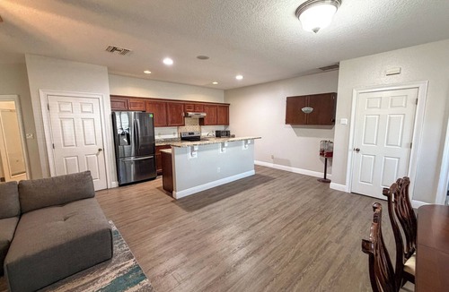 Winter Garden House | Updated 4-Bedroom Winter Garden House In Golf Cart District 20 Min From Disney