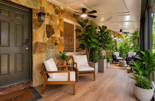 Biscayne Park House | Upscale 2-bedroom "Casita" 10 min away from Bal Harbor Beach, close to mall.