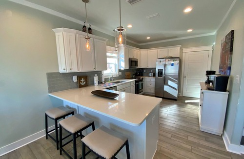 Morgantown House | Upscale Home in Morgantown - Views, Pools, Tennis