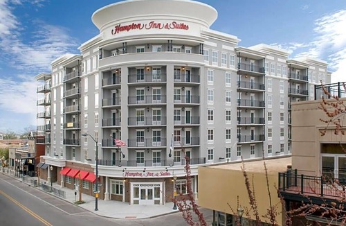 Central Business District Hotel | 2-Star Hotel ∙ Hampton Inn & Suites Mobile - Downtown Historic District