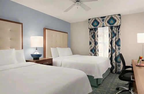 Villas Hotel | Vacation Starts Here! Outdoor Pool and BBQ Facilities, Near Fish Tale Marina!