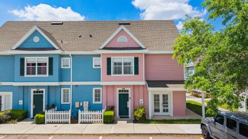 Venetian Bay Villages House | Venetian Bay Family Retreat