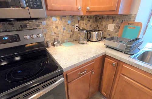 South Venice House | VENICE/Heated Pool House/7 min to the Beach/Shops&Dining nearby