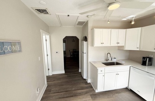 Golden Beach Apartment | Venice Villas 1BR – Sleeps 4 Regina