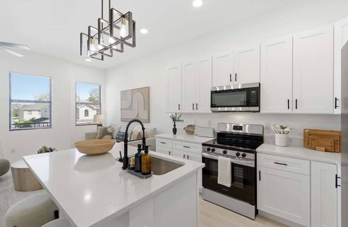 Ballast Point House | Ventus Residences 4 King Suites The Bayside