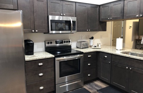 Spring Hill House | Very comfortable house , plenty of room . Lots of TVs for guest. No work crews.