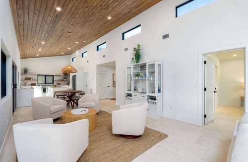 Sanibel House | Villa Bayou- Modern Waterfront Home on Clam Bayou