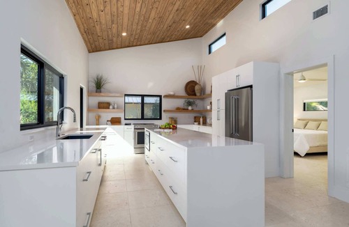 Sanibel House | Villa Bayou- Modern Waterfront Home on Clam Bayou