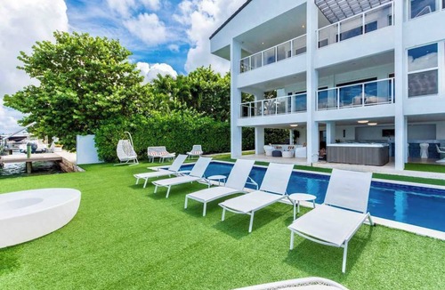 Venetian Islands Villa | Villa Milli – Modern Waterfront Villa on the Venetian Islands