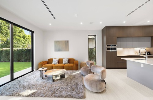North Miami Beach House | Villa Onyx, a modern oasis.