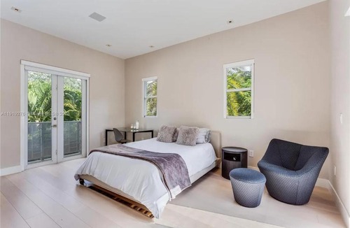 Northeast Coconut Grove Villa | Villa Roxi, Chic 5BR Hideaway with Pool in Coconut Grove