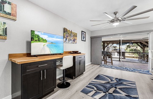 Alabama Grove Terrace House | Villa Water's Edge - Heated Pool & River Access