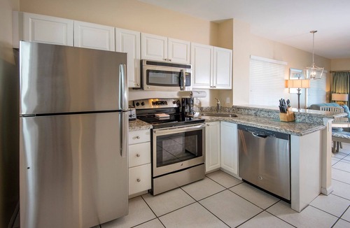 Marathon Villa | Villa with Resort Amenities | Full Kitchen
