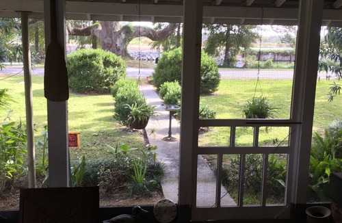 Houma House | Vintage Home/Spacious Grounds - "mini-fest" area - 3 to 30 nights + 5 STAR -