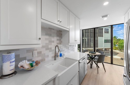 Sanibel House | Wake up to sweeping Gulf views from every room in this upscale 3BR/3BA townhome in Sanibel’s exclusive Cyprina Complex. Enjoy effortless island living with a whole-home carbon-filter water filtration system!