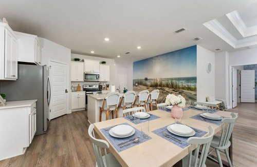 Port St. Joe House | Walk to Beach| 2 Pools| Golf Cart| 3 King Beds| Amazing Sunset 🔆