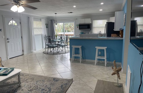 Englewood Apartment | WALK TO BEACH ACCESS! DOG FRIENDLY PROPERTY!