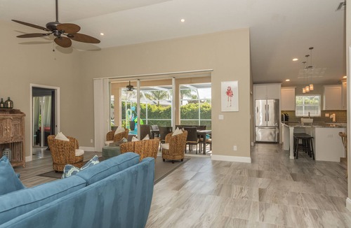 Marco Island House | Walk to beach, restaurants and JW Marriott with private pool. Great amenities.
