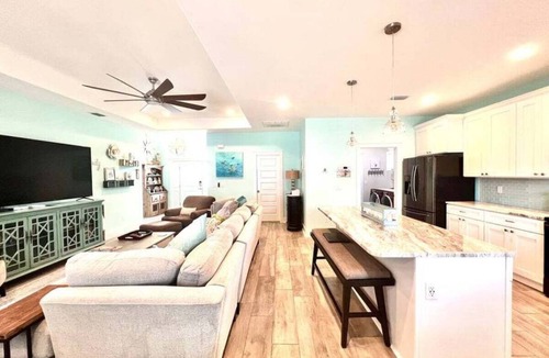Biltmore Beach House | Walk to Beach | Two Fins Up | Private Pool | Golf Cart | Panama City Beach