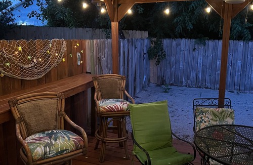 Biltmore Beach House | Walk to beach or boat ramp. Great snow bird monthly special.