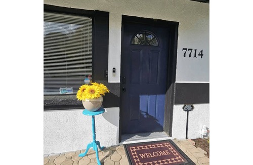 Tampa House | Walk to Casino, Fairground, Drive to beaches, King Bed