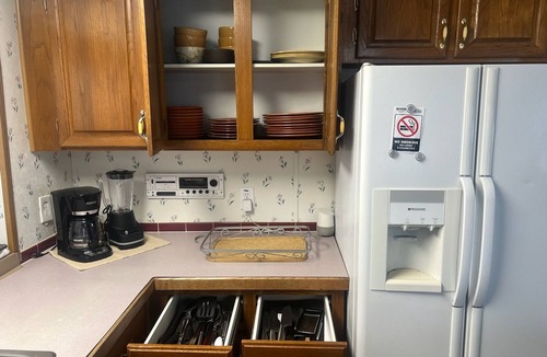 Downtown House | Walk to Downtown restaurants, markets & events. 15 min drive to Pensacola Beach!