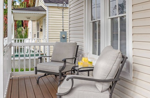 Downtown House | Walk to Palafox St.; Beach 14 min drive, sleeps 6