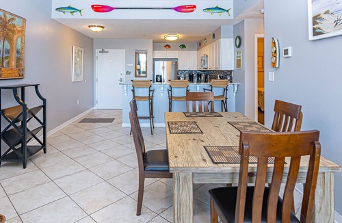 Fort Morgan Pines House | Water Front Condo on Mobile Bay! This is a recently remodeled 2 bedroom 2 bath condo at Navy Cove.
