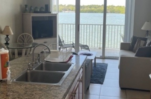 St. Petersburg Condo | Waterfront 2/2 condo