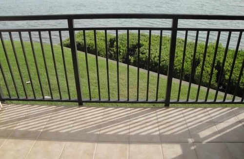 Palma del Mar Villa | Waterfront 2BR condo in St. Petersburg with pool, hot tub & balcony.