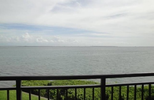 Palma del Mar Villa | Waterfront 2BR condo in St. Petersburg with pool, hot tub & balcony.