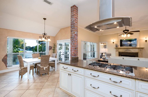 Slidell House | Waterfront 5BR Retreat 114 Near the French Quarter & New Orleans w/Boat Dock