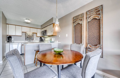 Orange Beach East Condo | Waterfront condo with a beautiful view, outdoor pools & beach access