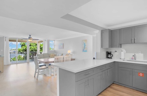 Meadows Condo | Waterfront Dock Pool Key West Near Duval