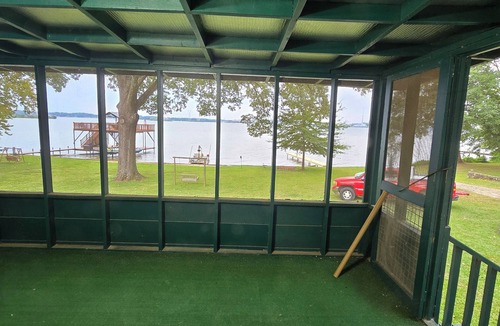 Hillsboro House | “Waterfront Getaway on Wheeler Lake – Private Dock & Boat Ramp”