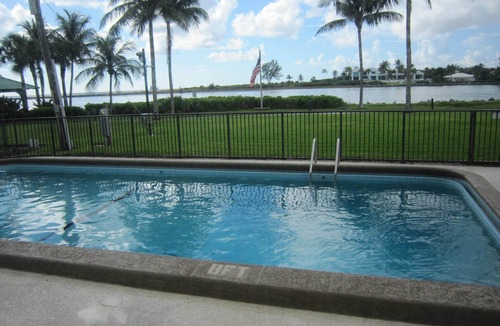 Palm Beach Shores Condo | Waterfront, Ground-Floor private residence with Ocean & Inlet views