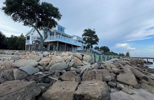 Ocean Springs House | Waterfront Gulf 3 BR Home Ocean Springs MS - Sleeps 7 - Coastlines & Sunsets