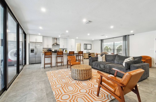 Apollo Beach House | Waterfront, heated Pool, kayaks, Game room, fishing
