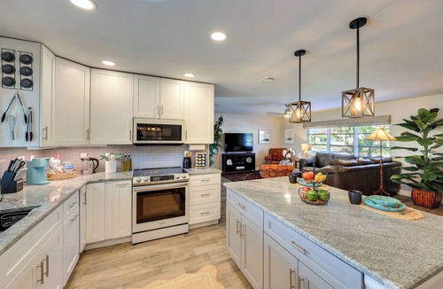North Fort Myers House | Waterfront Home w/Boat Dock & Bar in N Fort Myers