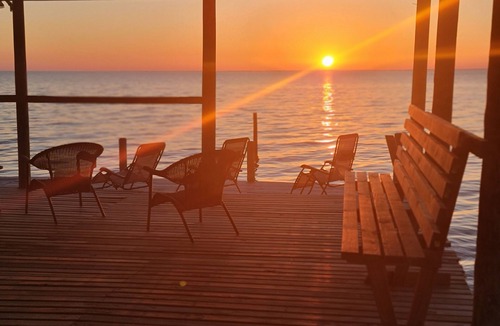 Fairhope House | Waterfront home on Mobile Bay w/pier for watching sunsets, swimming/fishing.nn