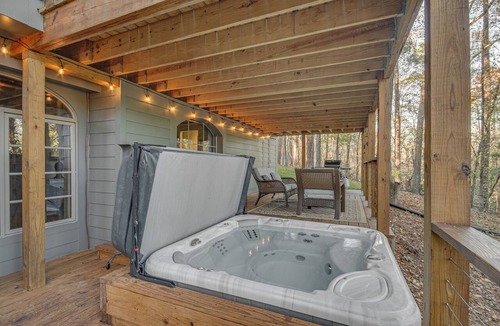 Tougaloo House | Waterfront Home w/3 Decks, Fire Pits and Hot Tub!