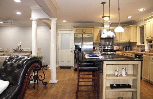 Florence House | Waterfront Lake House on Wilson Lake