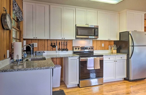 Little Kowaliga House | Waterfront Lake Martin Home w/Grill & Beach!