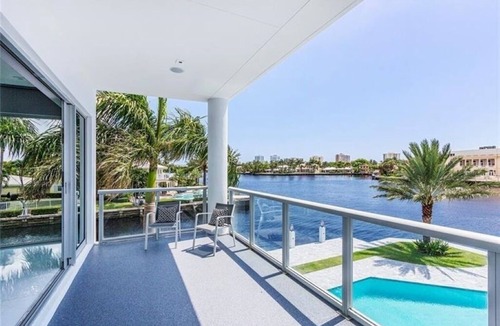 Bay Colony House | Waterfront Luxury Retreat on the Intracoastal