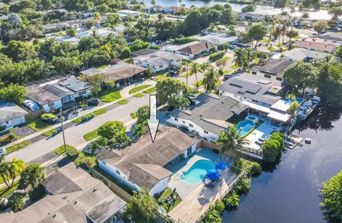 Ojus House | Waterfront Miami Villa w/Pool