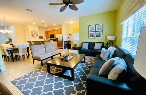 West Kissimmee House | Waterfront Paradise Palms | Private Pool | 5BR | Minutes to Disney