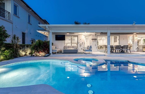 Pompano Beach House | Waterfront Pool Home 77ft Intracoastal Views Private Pool Sleeps 10