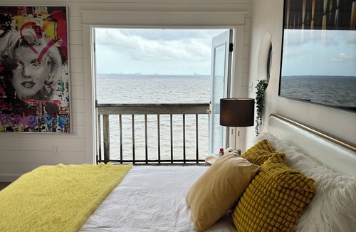 Niceville House | Waterfront, Private, Large, Dolphins, Sunrise & Sunsets, Destin’s 10 Mins Away