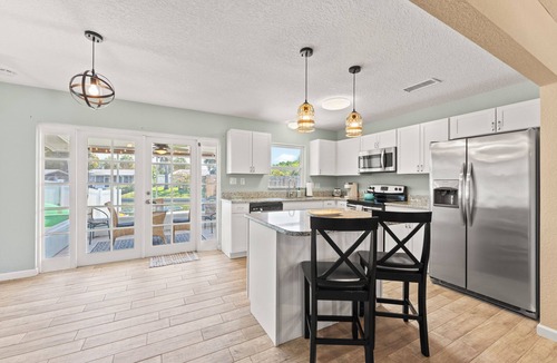 Caribbean Isles House | Waterfront Ranch on Sykes Creek near Cocoa Beach