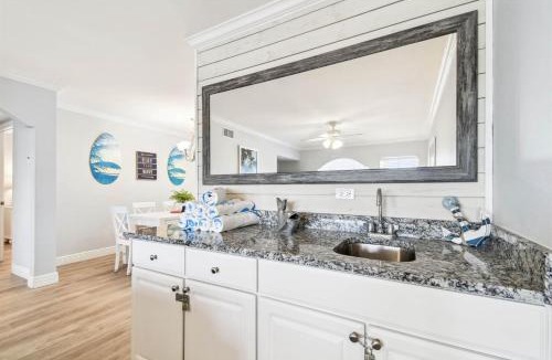 Indian Shores Apartment | Waterfront Resort-Style Condo 3 Min to Beach!